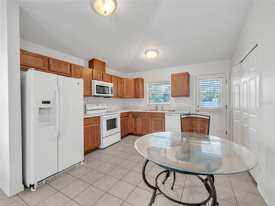 待售: $625,000 (6 贝兹, 3 浴室, 2718 平方英尺)