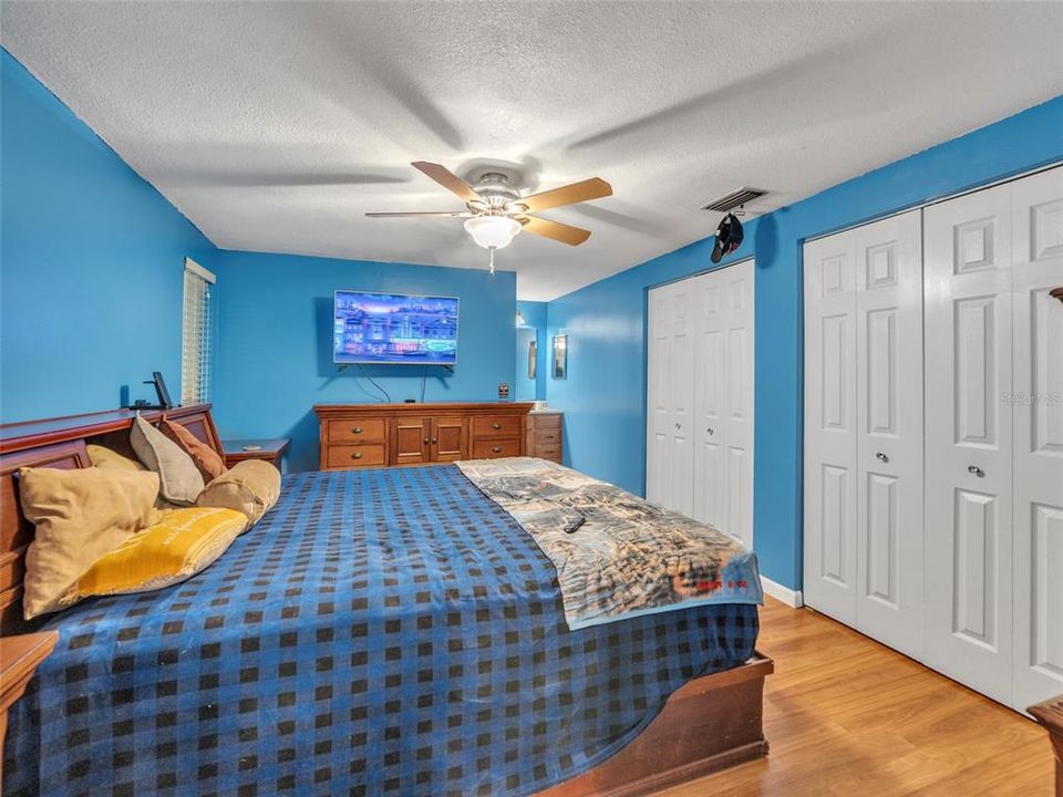 待售: $625,000 (6 贝兹, 3 浴室, 2718 平方英尺)