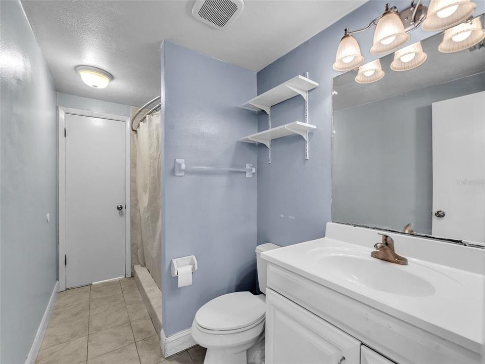 待售: $625,000 (6 贝兹, 3 浴室, 2718 平方英尺)