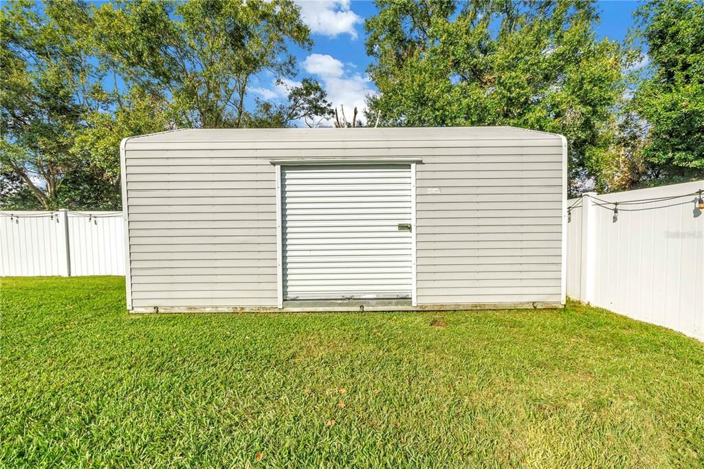 Active With Contract: $400,000 (4 beds, 2 baths, 1714 Square Feet)