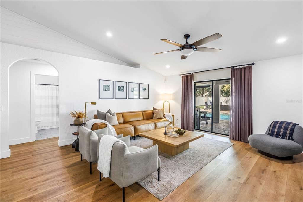 Active With Contract: $400,000 (4 beds, 2 baths, 1714 Square Feet)