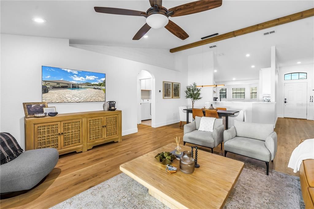 Active With Contract: $400,000 (4 beds, 2 baths, 1714 Square Feet)