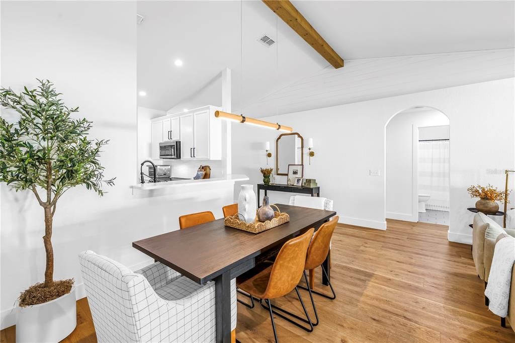 Active With Contract: $400,000 (4 beds, 2 baths, 1714 Square Feet)