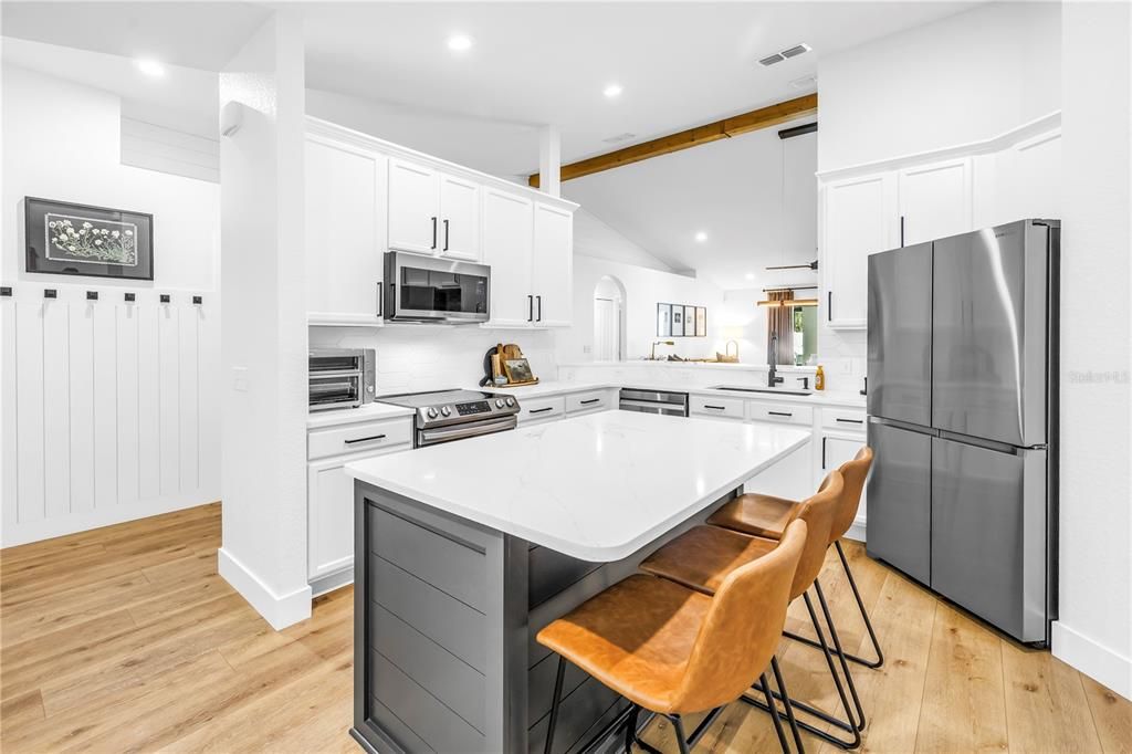 Active With Contract: $400,000 (4 beds, 2 baths, 1714 Square Feet)