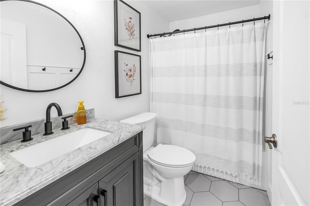 Active With Contract: $400,000 (4 beds, 2 baths, 1714 Square Feet)