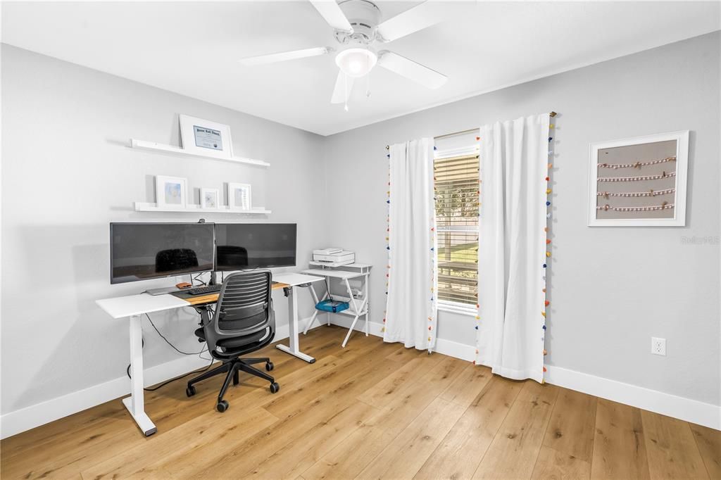 Active With Contract: $400,000 (4 beds, 2 baths, 1714 Square Feet)