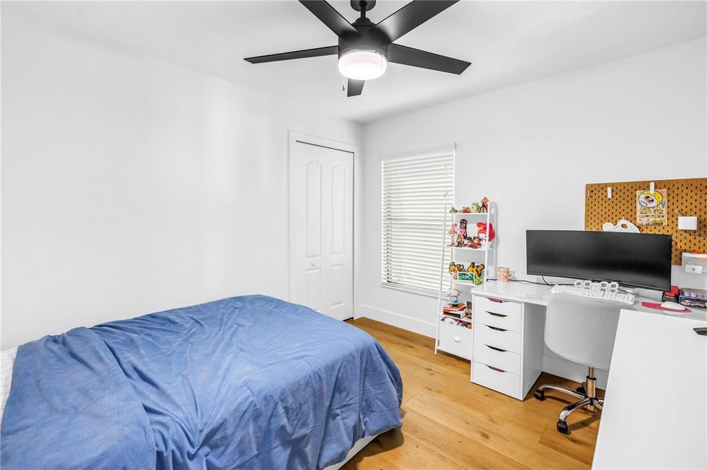 Active With Contract: $400,000 (4 beds, 2 baths, 1714 Square Feet)