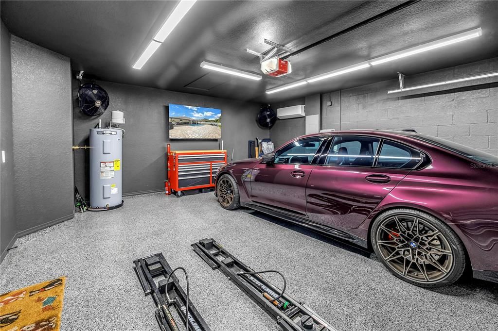 Active With Contract: $400,000 (4 beds, 2 baths, 1714 Square Feet)