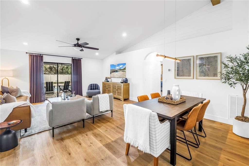 Active With Contract: $400,000 (4 beds, 2 baths, 1714 Square Feet)