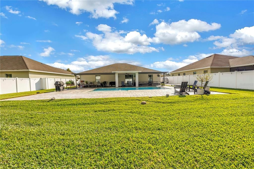 Active With Contract: $400,000 (4 beds, 2 baths, 1714 Square Feet)