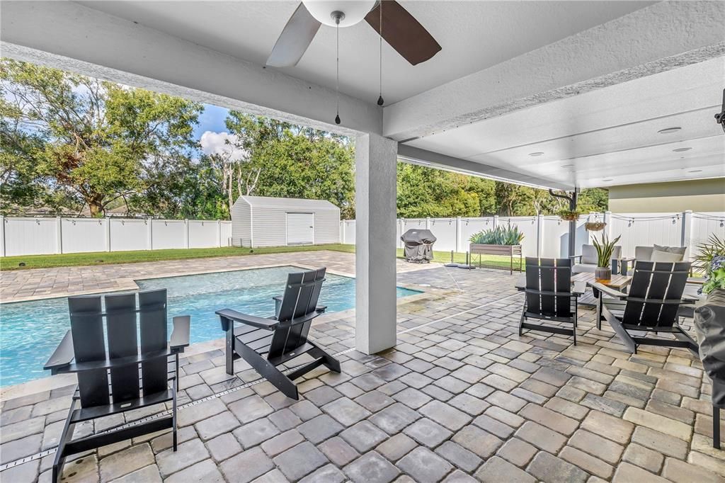 Active With Contract: $400,000 (4 beds, 2 baths, 1714 Square Feet)