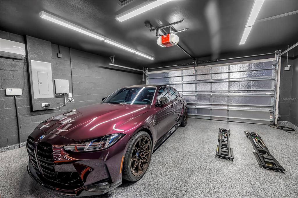 Active With Contract: $400,000 (4 beds, 2 baths, 1714 Square Feet)