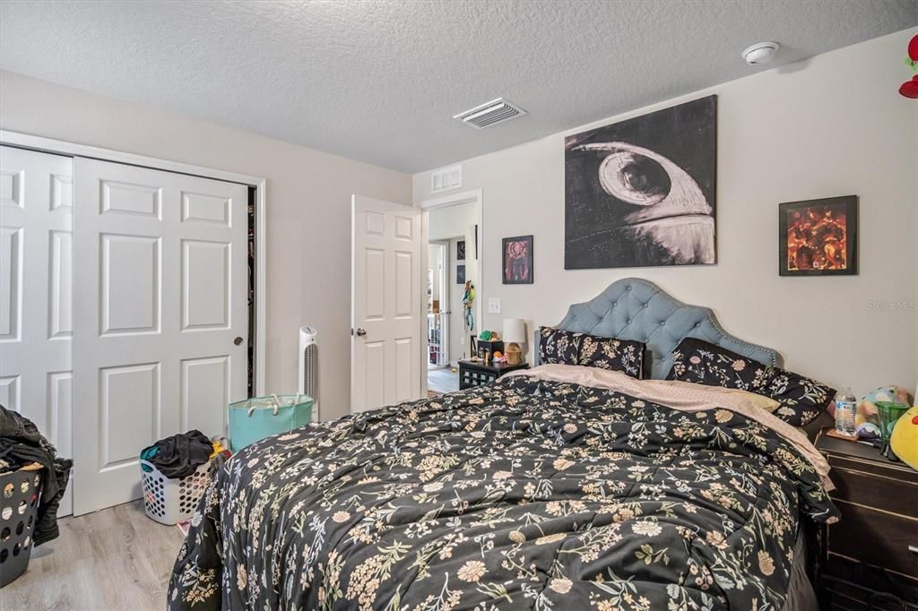 For Sale: $435,000 (4 beds, 0 baths, 1954 Square Feet)