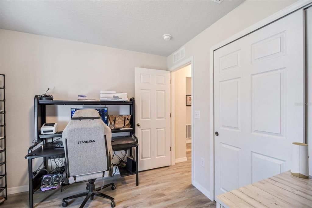 For Sale: $435,000 (4 beds, 0 baths, 1954 Square Feet)