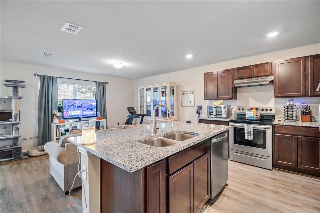 For Sale: $435,000 (4 beds, 0 baths, 1954 Square Feet)