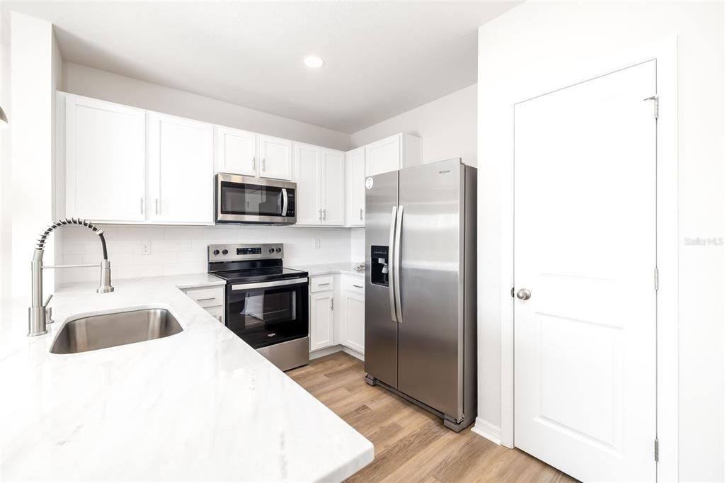 出租: $2,500 (3 贝兹, 2 浴室, 1464 平方英尺)