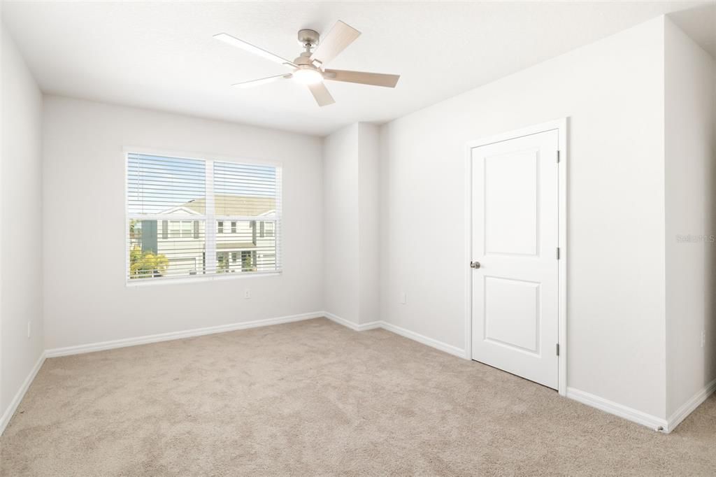 出租: $2,500 (3 贝兹, 2 浴室, 1464 平方英尺)