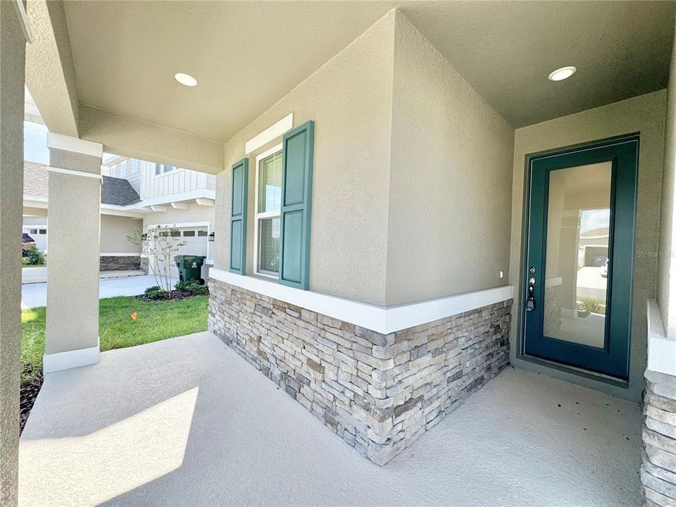 В аренду: $2,200 (4 спален, 2 ванн, 1909 Квадратных фут)