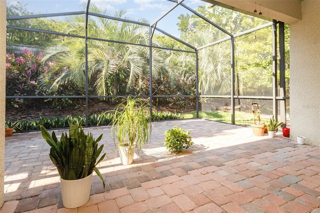 En Venta: $439,900 (4 camas, 3 baños, 2381 Pies cuadrados)