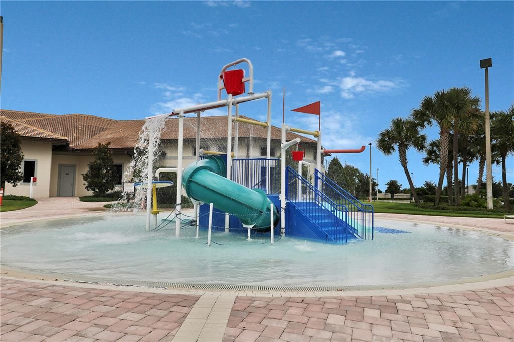 En Venta: $439,900 (4 camas, 3 baños, 2381 Pies cuadrados)