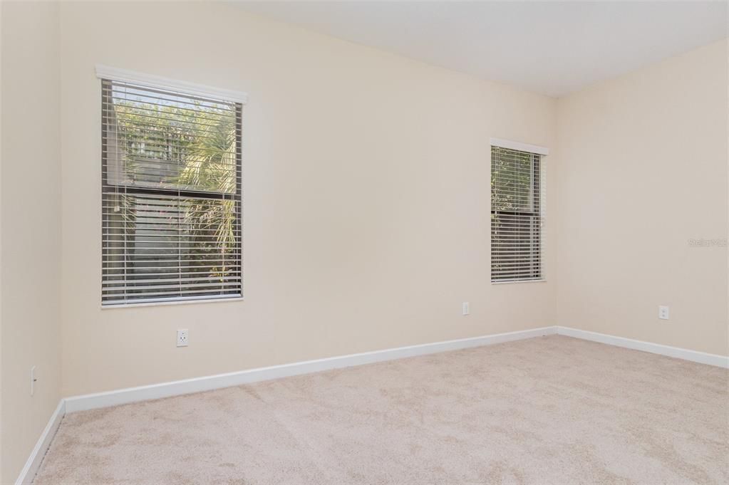 En Venta: $439,900 (4 camas, 3 baños, 2381 Pies cuadrados)