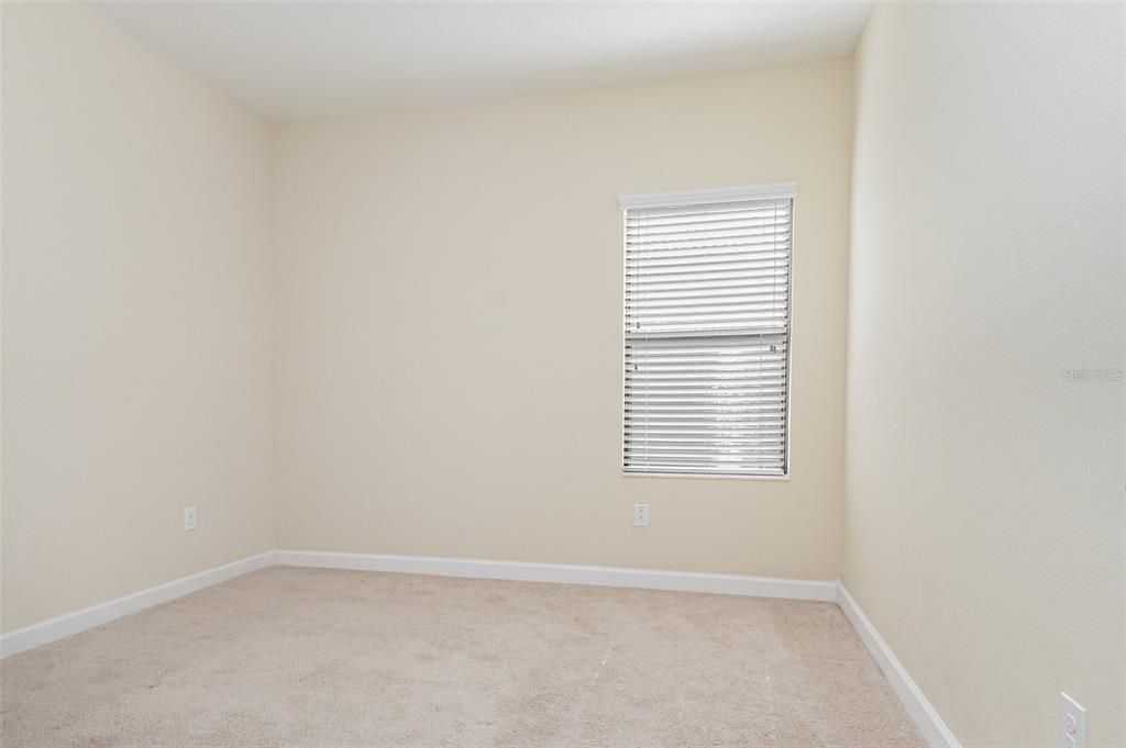 En Venta: $439,900 (4 camas, 3 baños, 2381 Pies cuadrados)