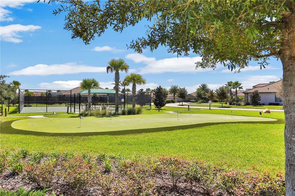 En Venta: $439,900 (4 camas, 3 baños, 2381 Pies cuadrados)