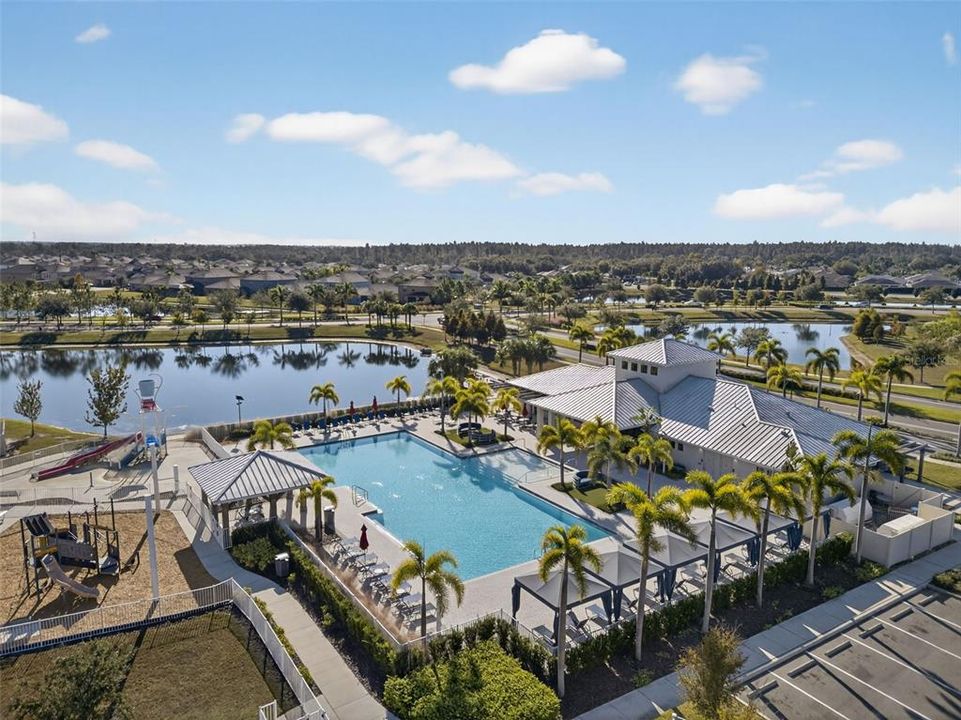 For Sale: $285,000 (3 beds, 2 baths, 1451 Square Feet)