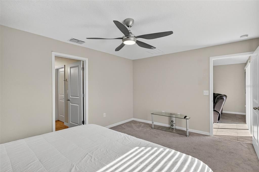 For Sale: $285,000 (3 beds, 2 baths, 1451 Square Feet)