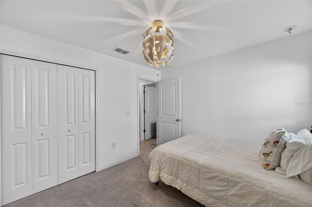 For Sale: $285,000 (3 beds, 2 baths, 1451 Square Feet)