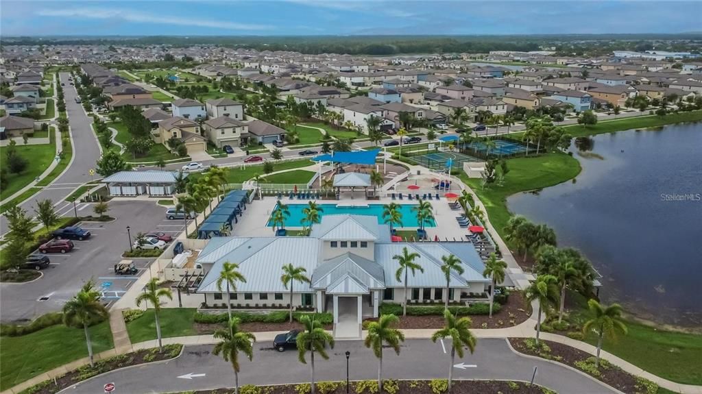 For Sale: $285,000 (3 beds, 2 baths, 1451 Square Feet)