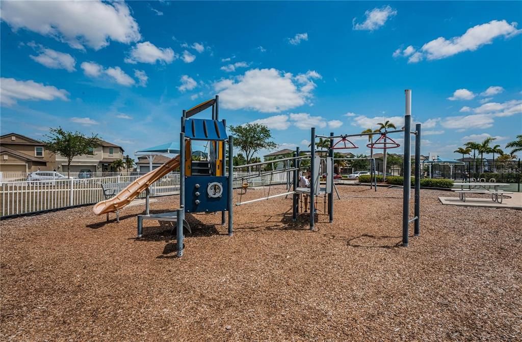 For Sale: $285,000 (3 beds, 2 baths, 1451 Square Feet)