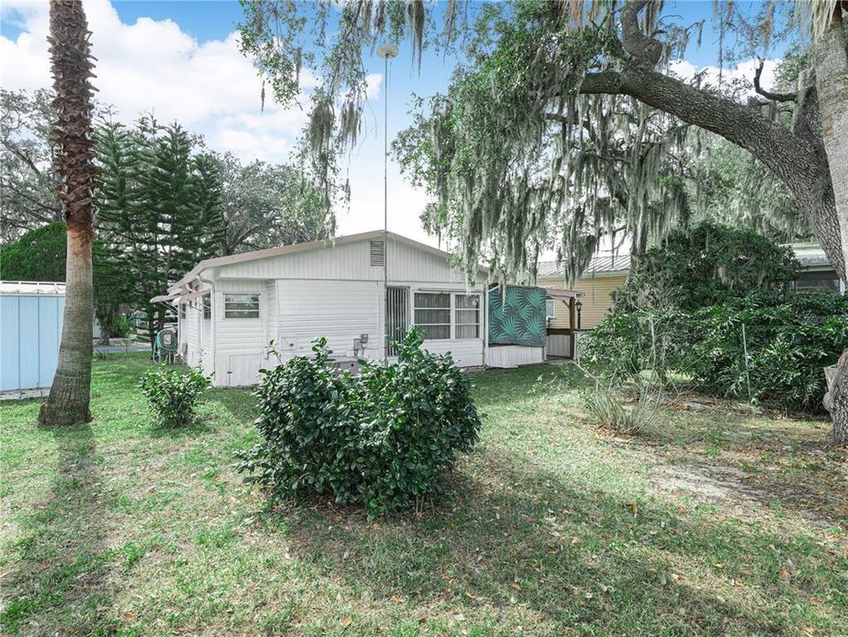 待售: $95,000 (1 贝兹, 1 浴室, 643 平方英尺)