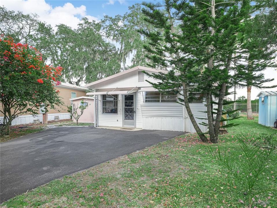 待售: $95,000 (1 贝兹, 1 浴室, 643 平方英尺)