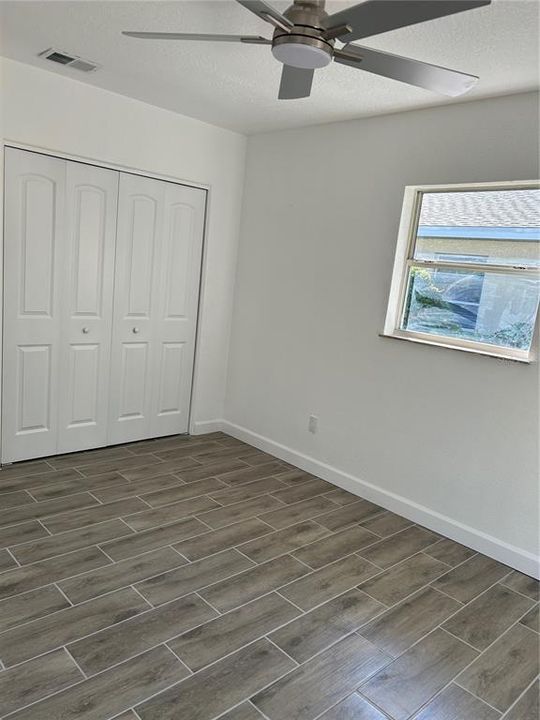 For Sale: $330,000 (2 beds, 1 baths, 979 Square Feet)