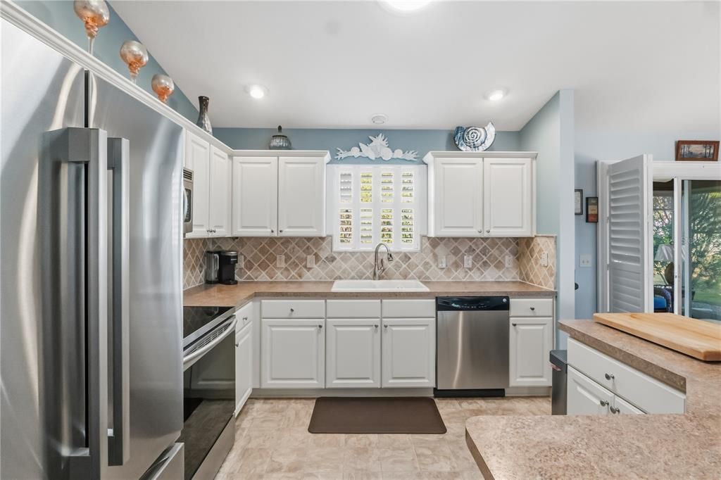 待售: $335,000 (3 贝兹, 2 浴室, 1392 平方英尺)