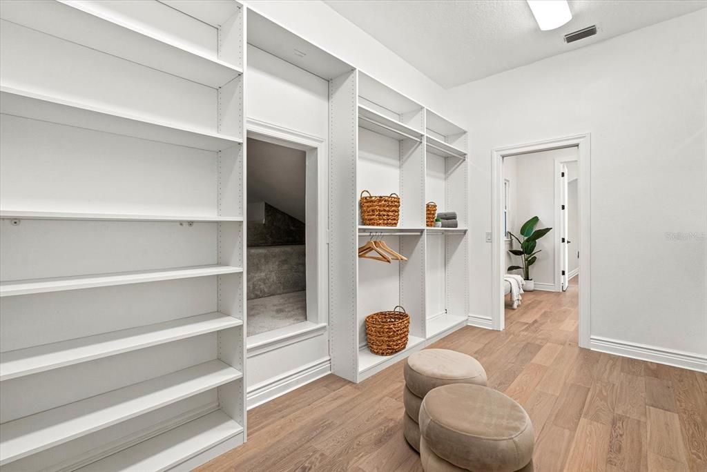 For Rent: $10,500 (4 beds, 3 baths, 5012 Square Feet)