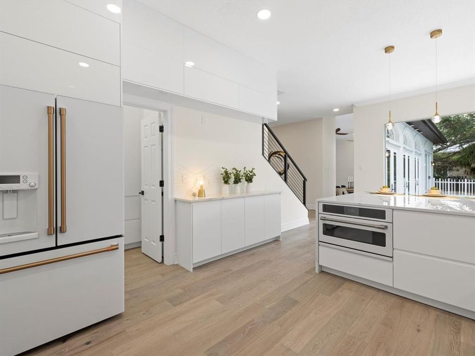 For Rent: $10,500 (4 beds, 3 baths, 5012 Square Feet)