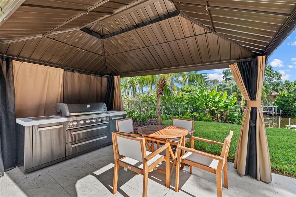 For Rent: $10,500 (4 beds, 3 baths, 5012 Square Feet)