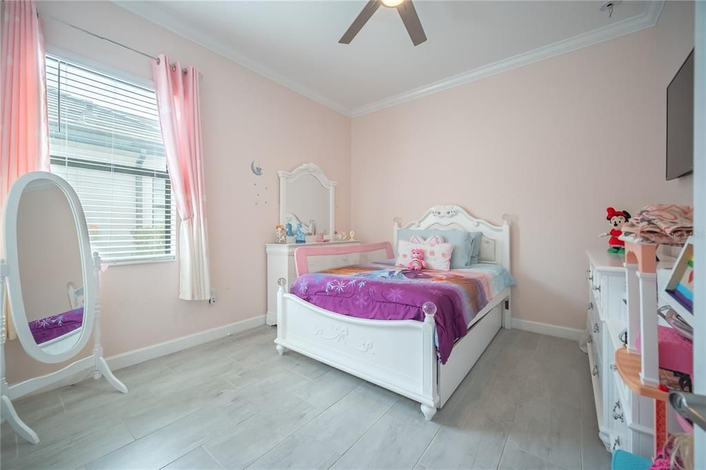 For Rent: $3,900 (3 beds, 3 baths, 2650 Square Feet)