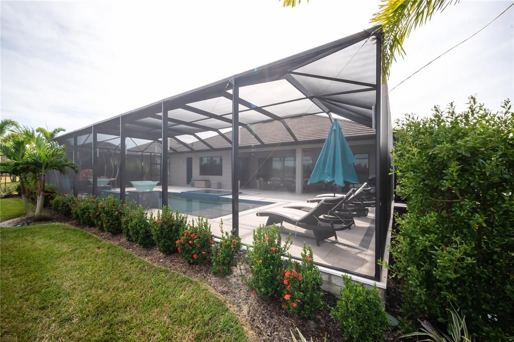 For Rent: $3,900 (3 beds, 3 baths, 2650 Square Feet)