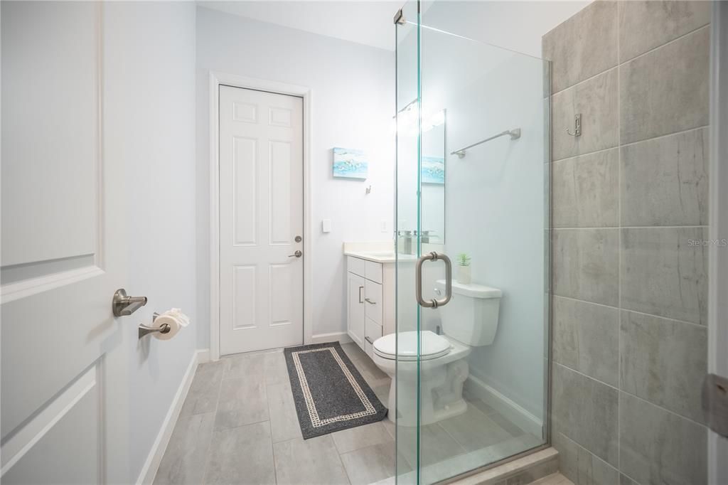 For Rent: $3,900 (3 beds, 3 baths, 2650 Square Feet)