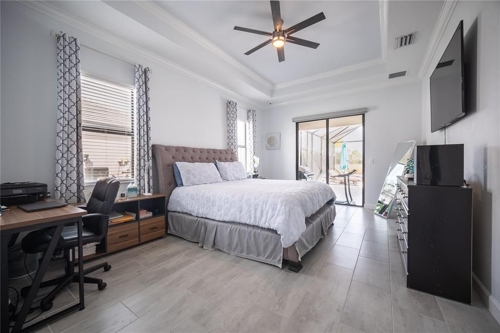 For Rent: $3,900 (3 beds, 3 baths, 2650 Square Feet)