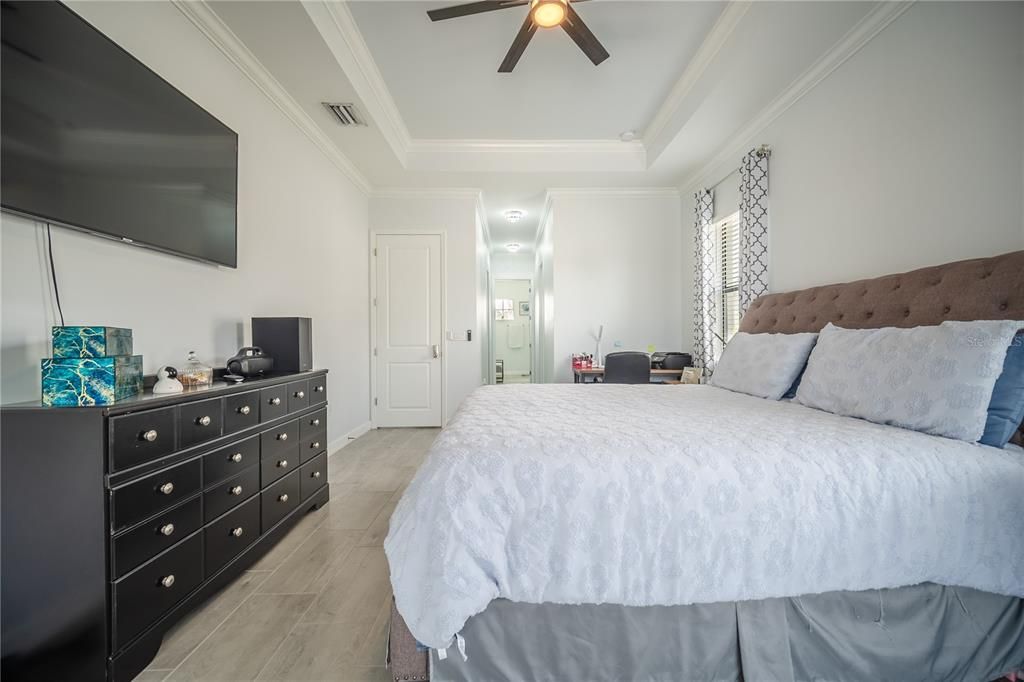 For Rent: $3,900 (3 beds, 3 baths, 2650 Square Feet)