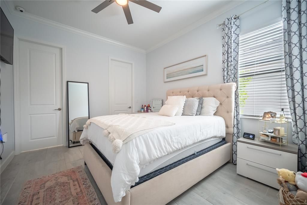 For Rent: $3,900 (3 beds, 3 baths, 2650 Square Feet)