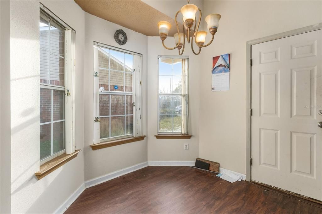 En Venta: $175,000 (3 camas, 2 baños, 1284 Pies cuadrados)