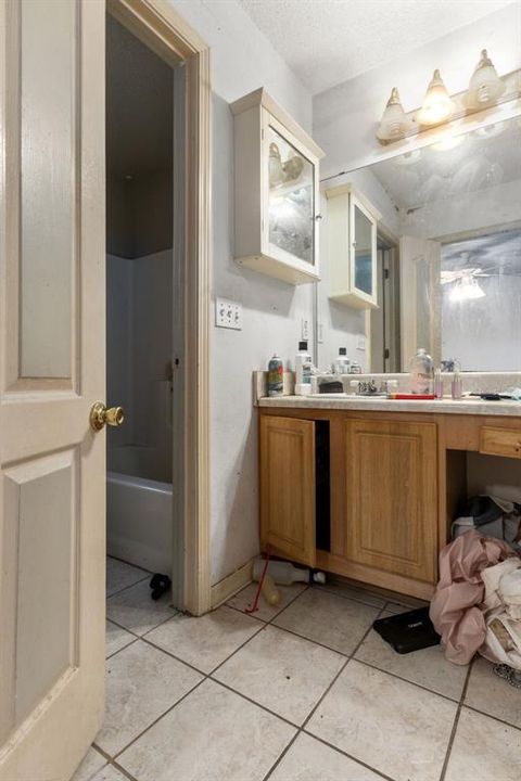 En Venta: $175,000 (3 camas, 2 baños, 1284 Pies cuadrados)