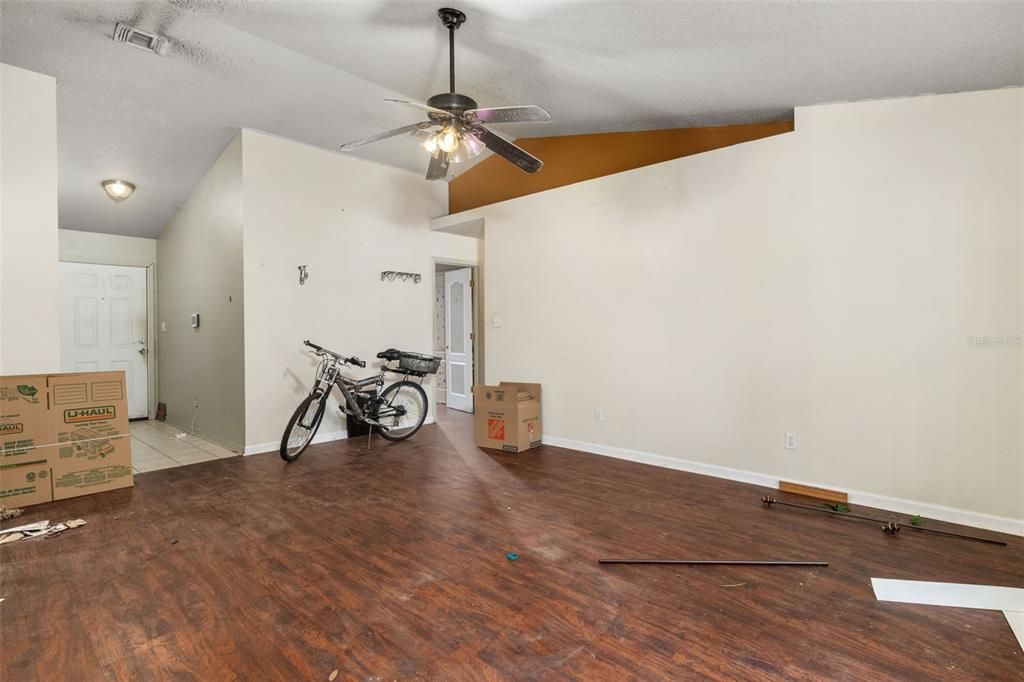 En Venta: $175,000 (3 camas, 2 baños, 1284 Pies cuadrados)