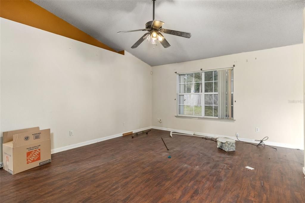 En Venta: $175,000 (3 camas, 2 baños, 1284 Pies cuadrados)