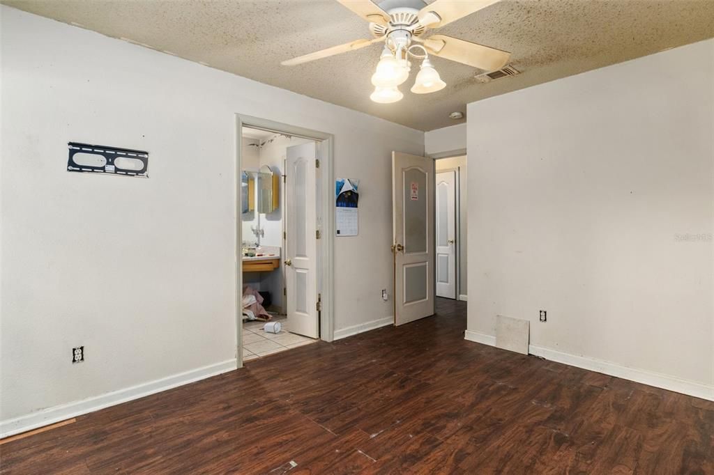 En Venta: $175,000 (3 camas, 2 baños, 1284 Pies cuadrados)